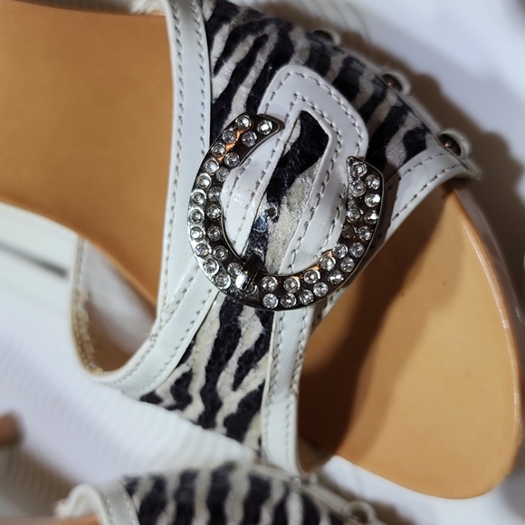 Delicious Heels - Picture 2 of 8